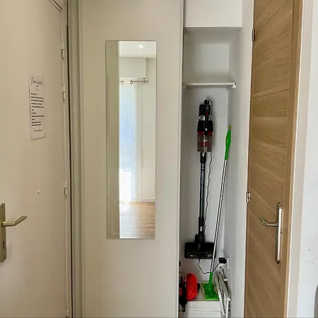 Climatise Avec Piscine Apartment